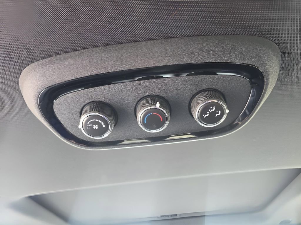 Used 2025 Dodge Durango GT image 29