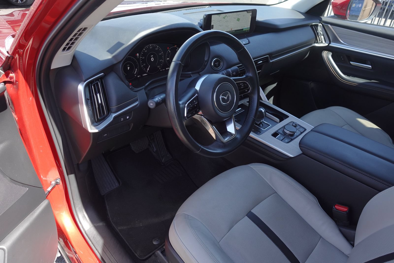 Certified 2024 MAZDA CX-90 Plug-In Hybrid w/ Preferred AWD/4WD image 11