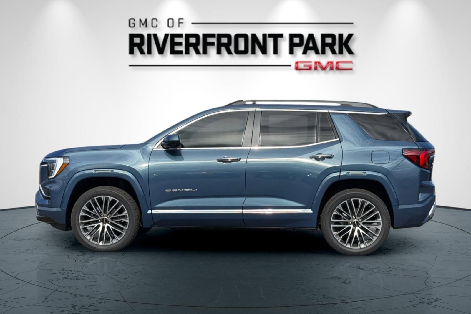 New 2026 GMC Terrain Denali w/ LPO, Floor Liner Package AWD/4WD image 6