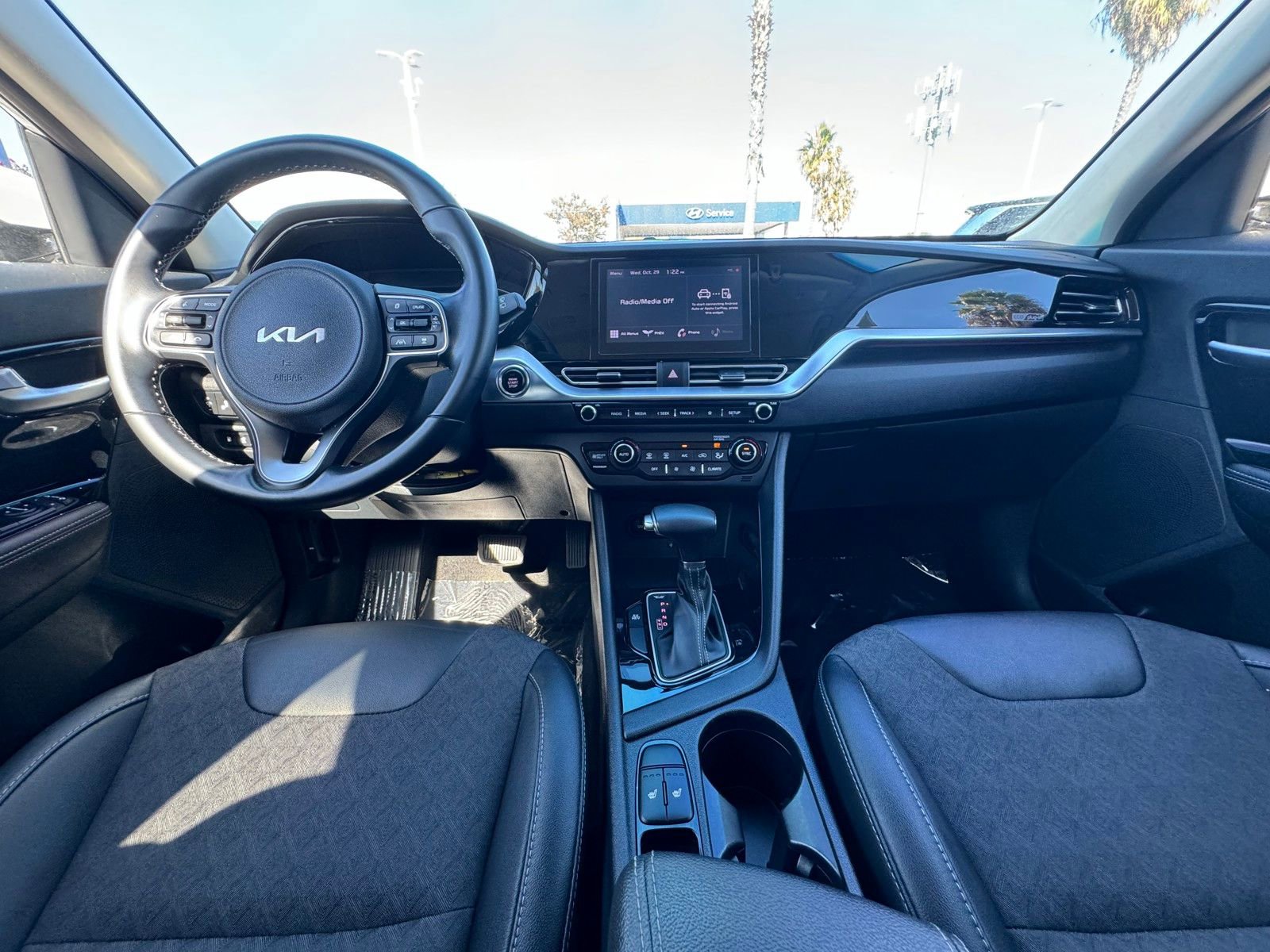 Used 2022 Kia Niro EX image 14