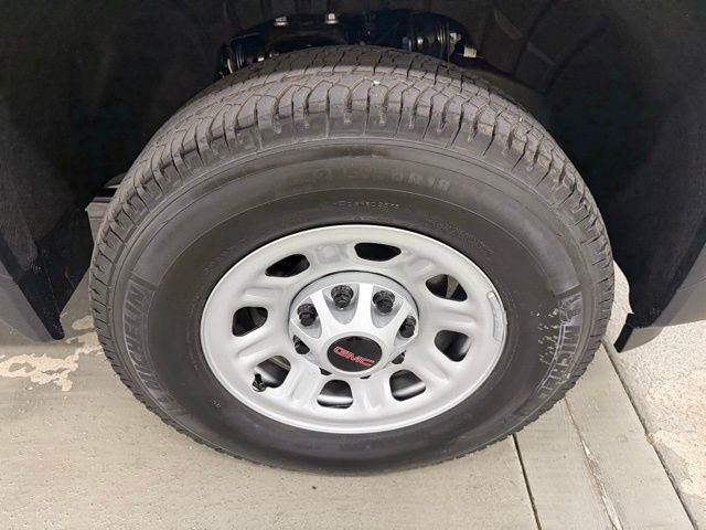 New 2026 GMC Sierra 2500 Pro w/ Convenience Package image 4