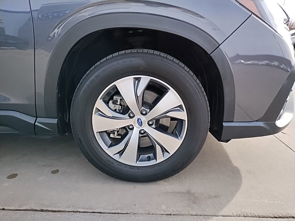 Certified 2024 Subaru Ascent Premium w/ Convenience Package image 14