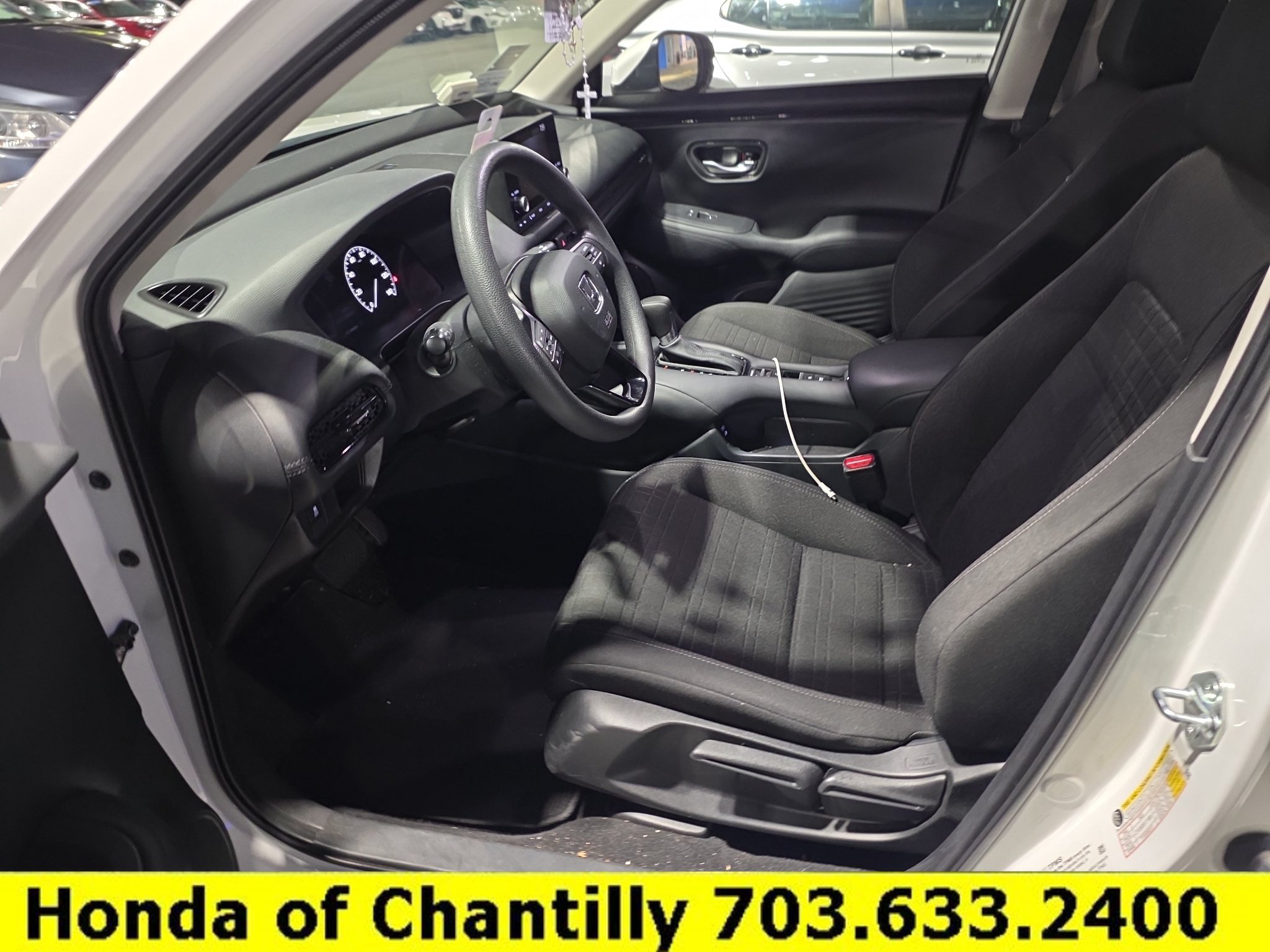 Used 2025 Honda HR-V LX image 3