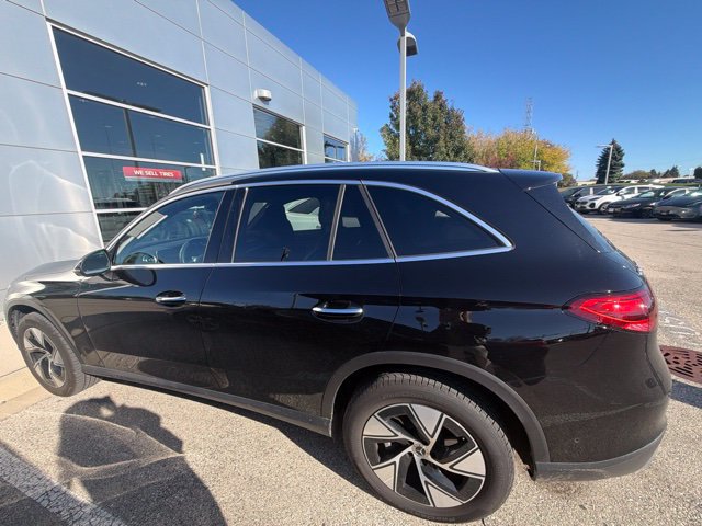 Used 2023 Mercedes-Benz GLC 300 4MATIC image 1