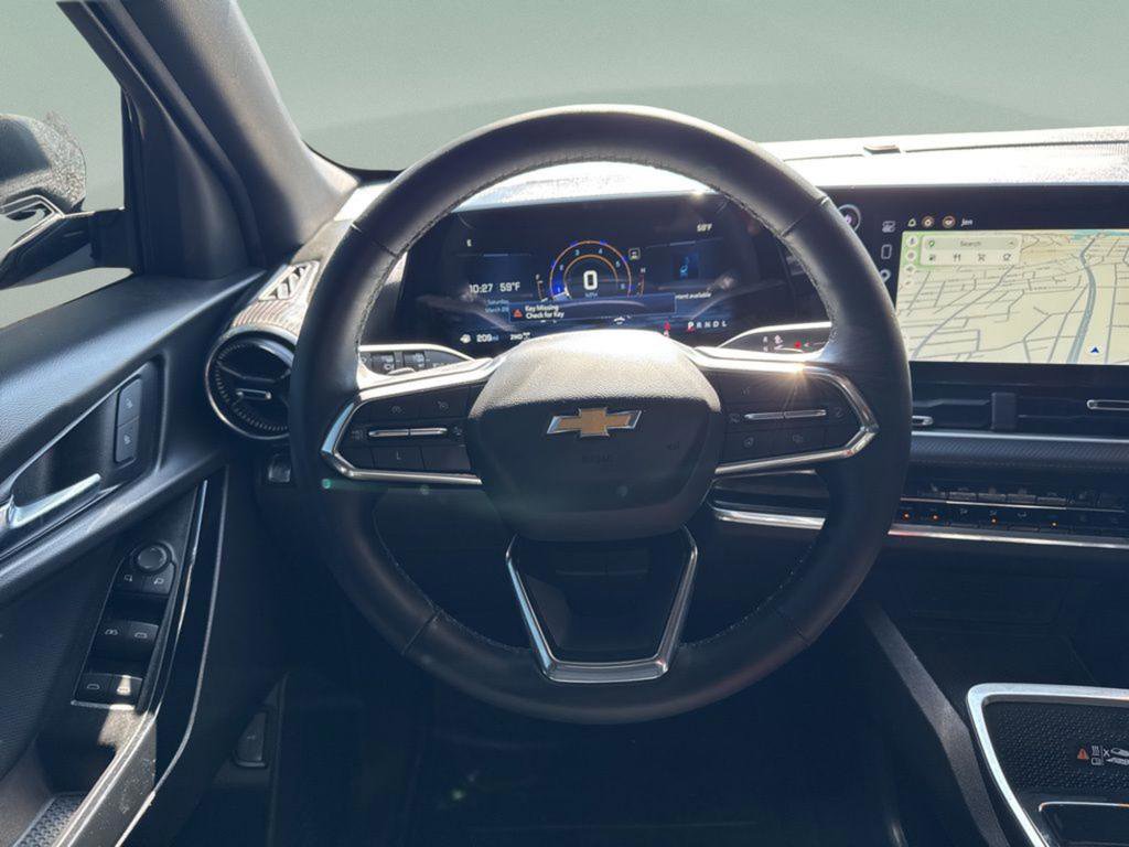 Used 2025 Chevrolet Equinox LT w/ Convenience Package II image 30