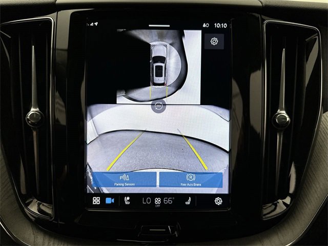 Certified 2025 Volvo XC60 B5 Plus image 17