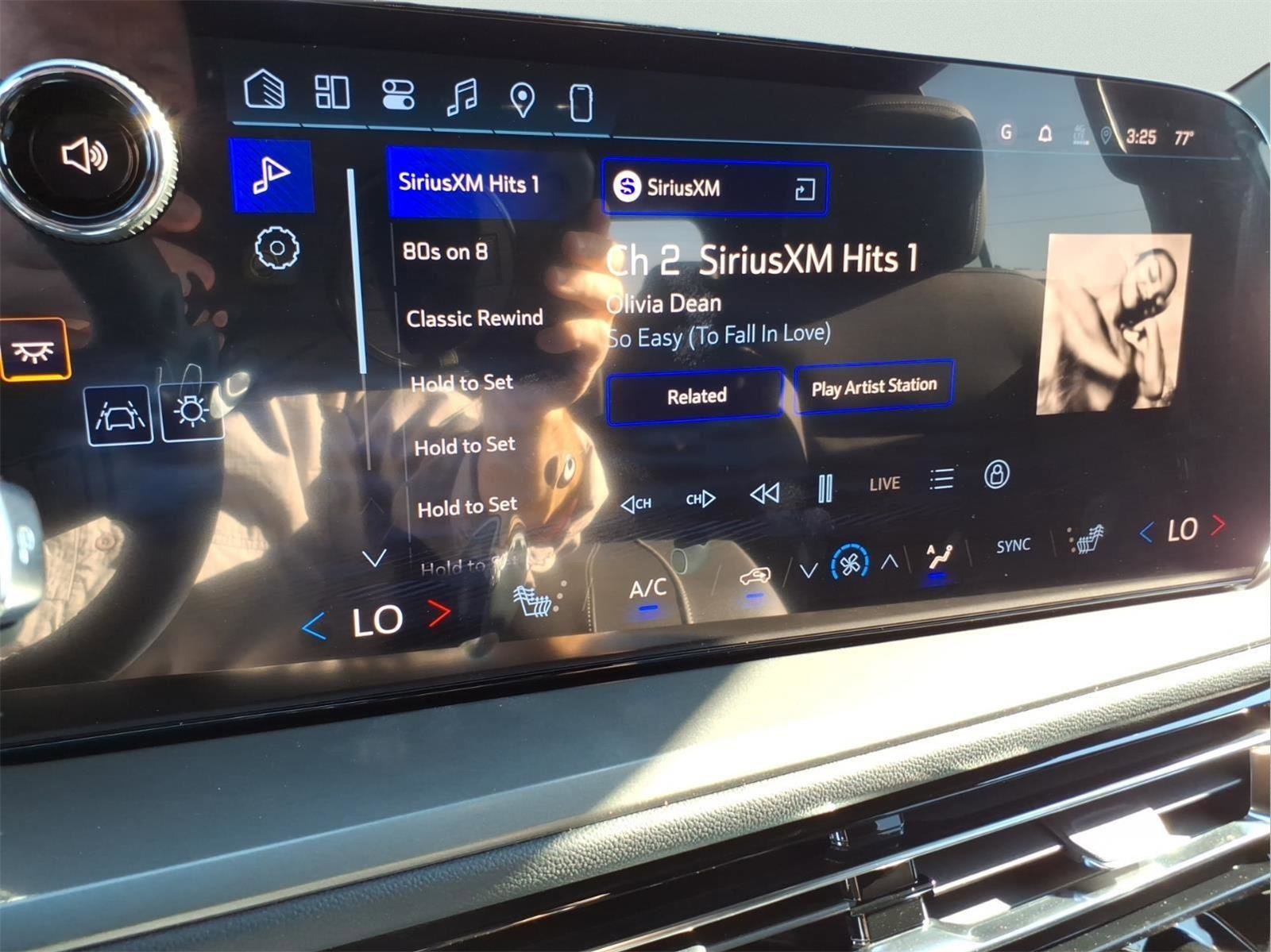 New 2026 Chevrolet Traverse LT image 22