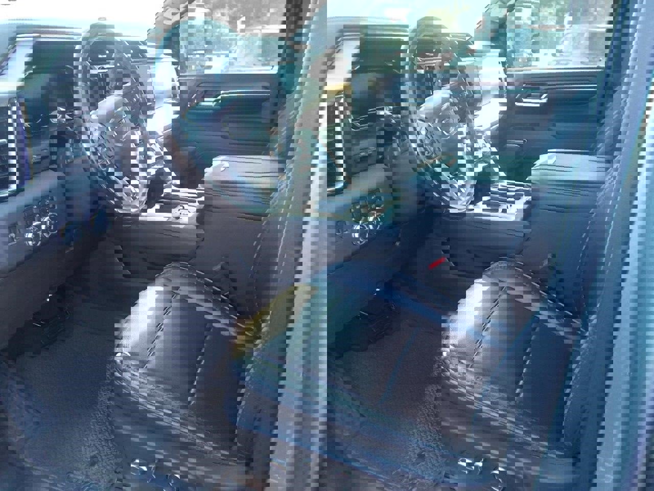 Used 2024 GMC Sierra 2500 Denali w/ Denali Reserve Package image 9