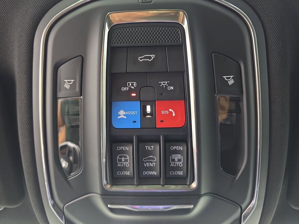 Used 2025 Jeep Grand Cherokee L Limited RWD image 26