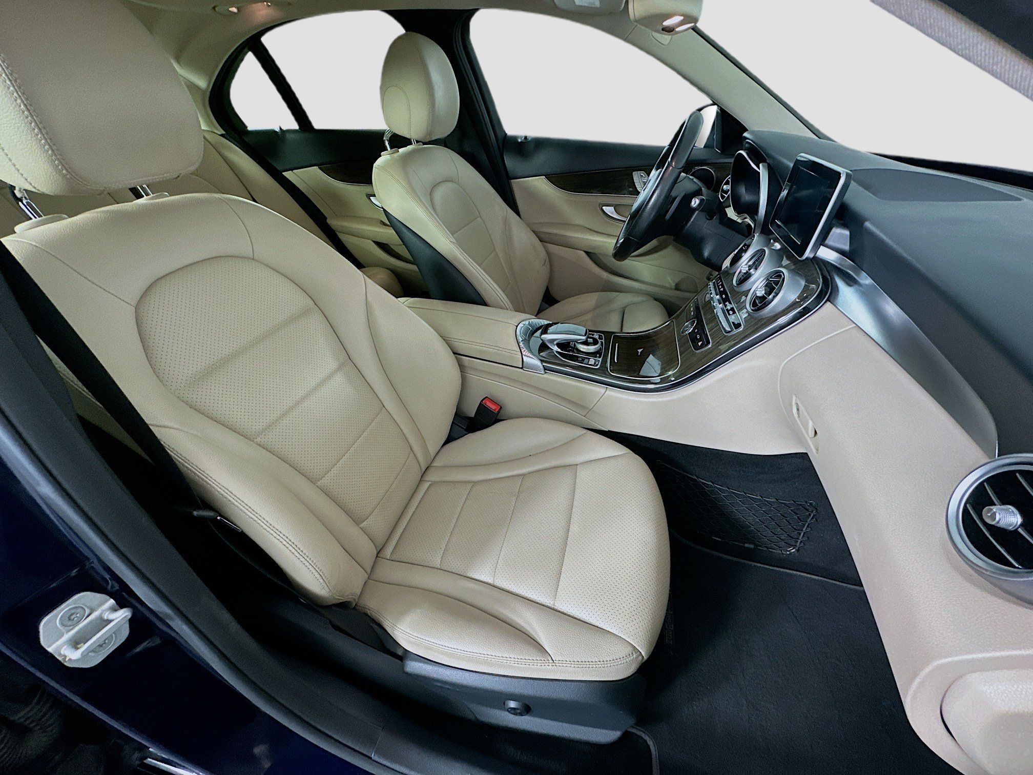 Used 2016 Mercedes-Benz C 300 Sedan image 32