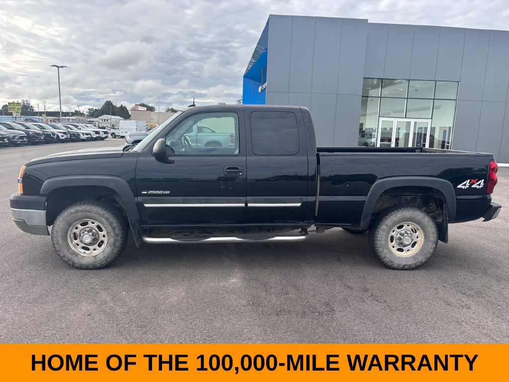 Used 2004 Chevrolet Silverado 2500 LT AWD/4WD image 2
