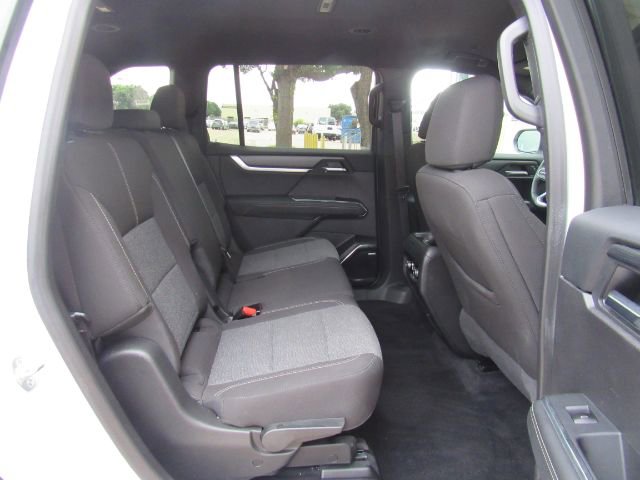 Used 2025 GMC Acadia Elevation image 25