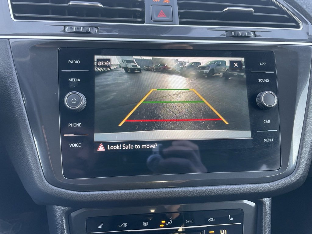 Used 2024 Volkswagen Tiguan SE image 19