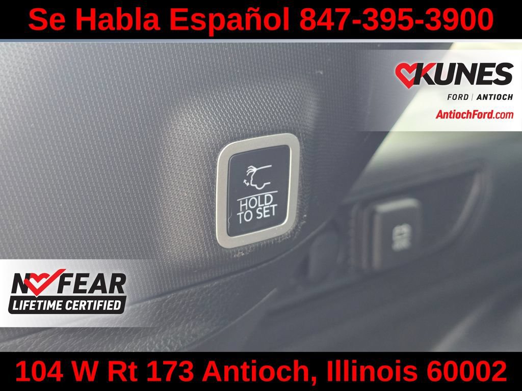 Used 2025 Jeep Grand Cherokee Altitude AWD/4WD image 31