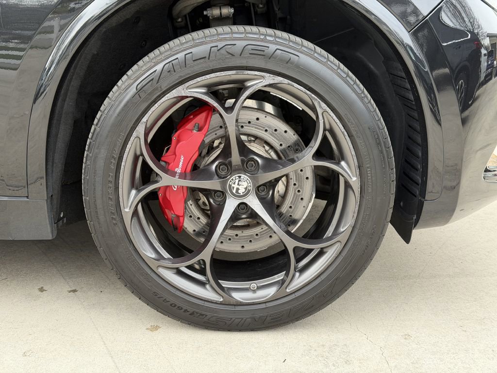 Used 2022 Alfa Romeo Stelvio Quadrifoglio w/ Active Assist Plus Package image 18