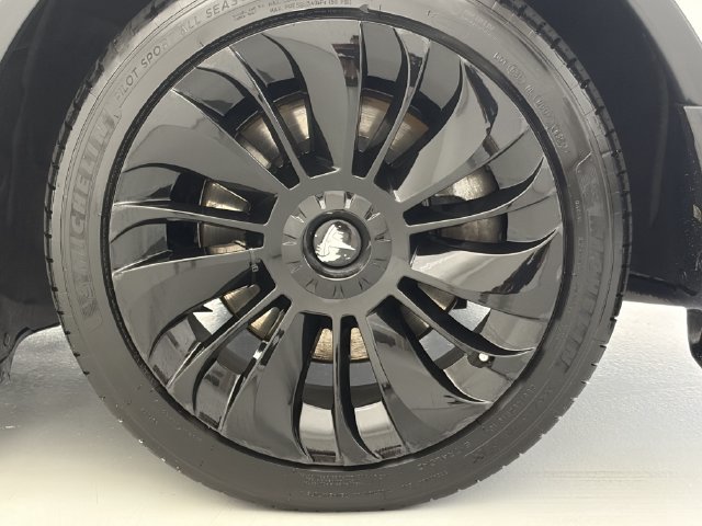 Used 2023 Tesla Model Y Long Range AWD/4WD image 11