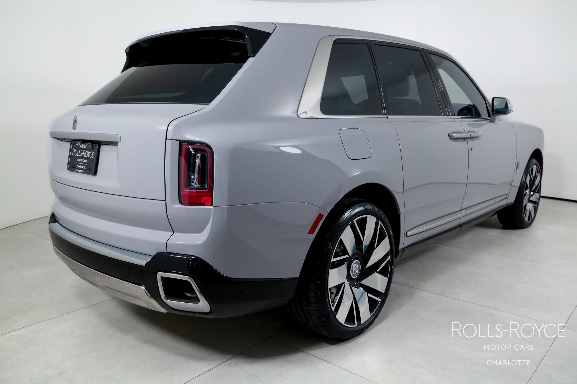 New 2026 Rolls-Royce Cullinan image 2