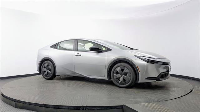 Used 2023 Toyota Prius LE FWD image 11