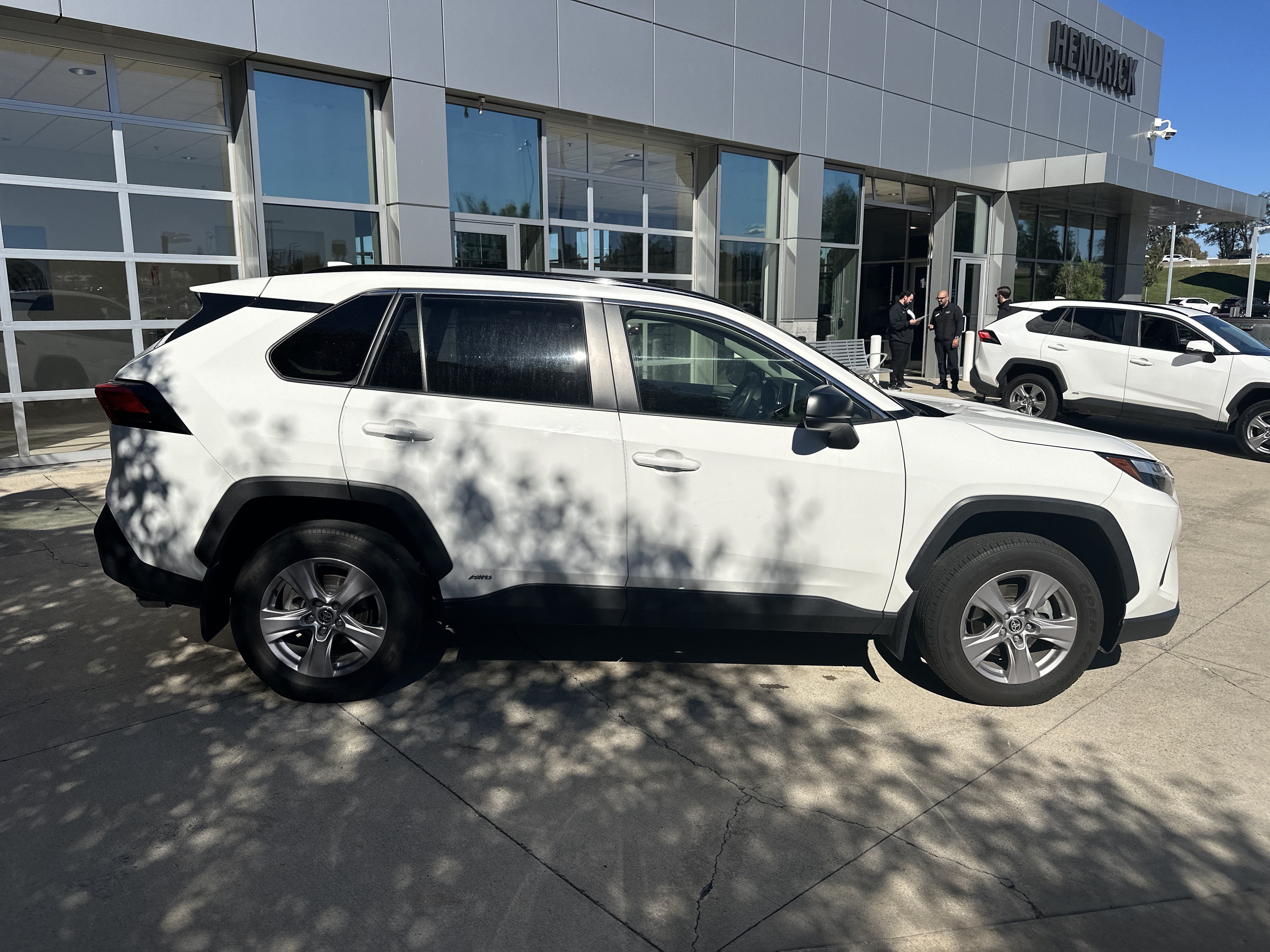 Used 2024 Toyota RAV4 LE AWD/4WD image 10