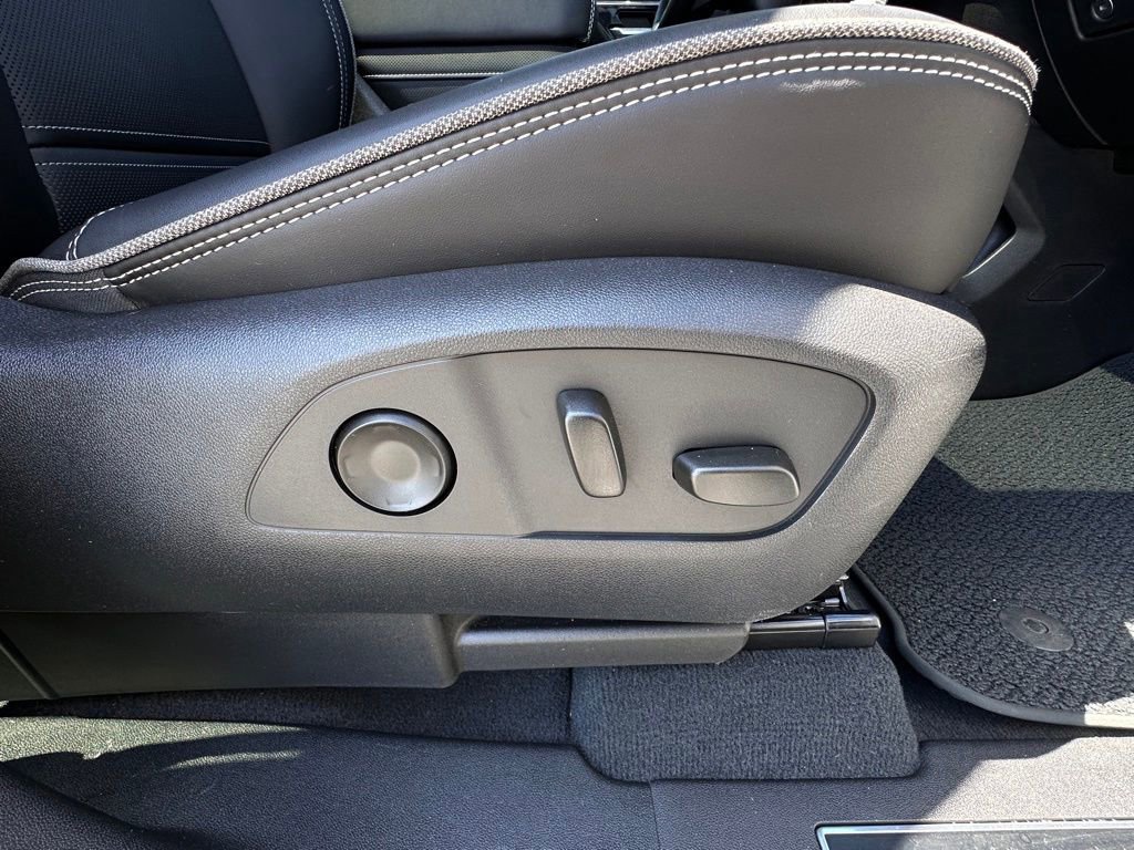 Used 2025 GMC Sierra EV Denali image 13