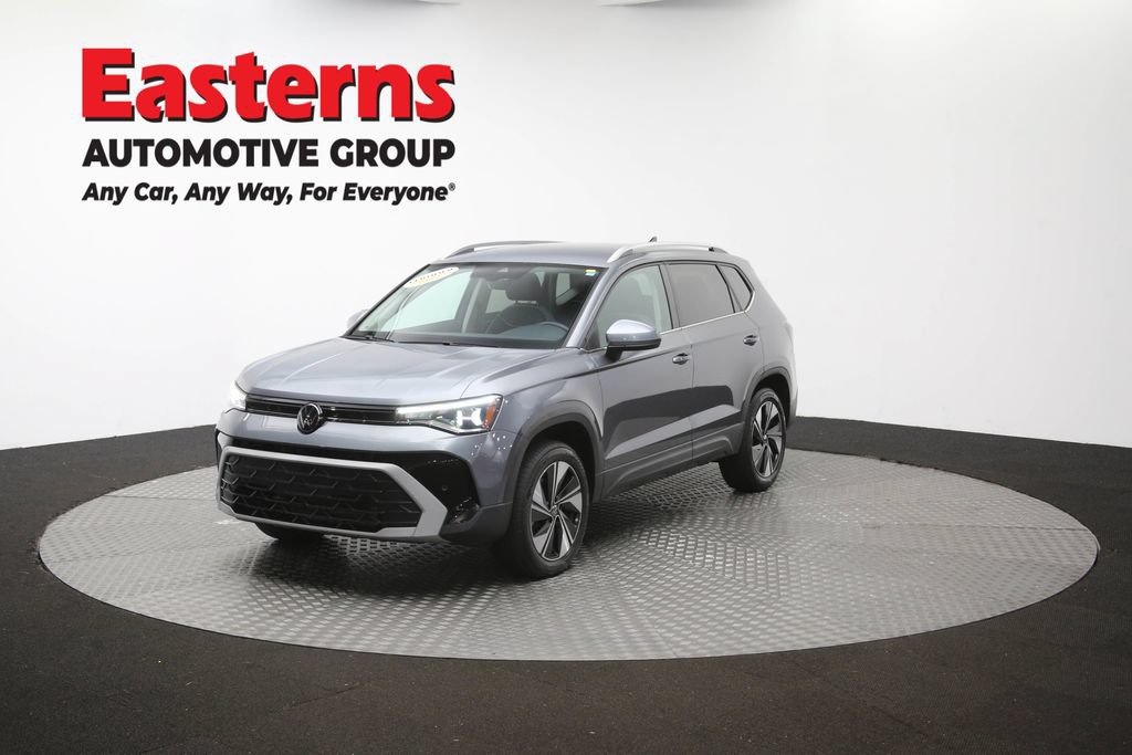Used 2025 Volkswagen Taos SE AWD/4WD image 53