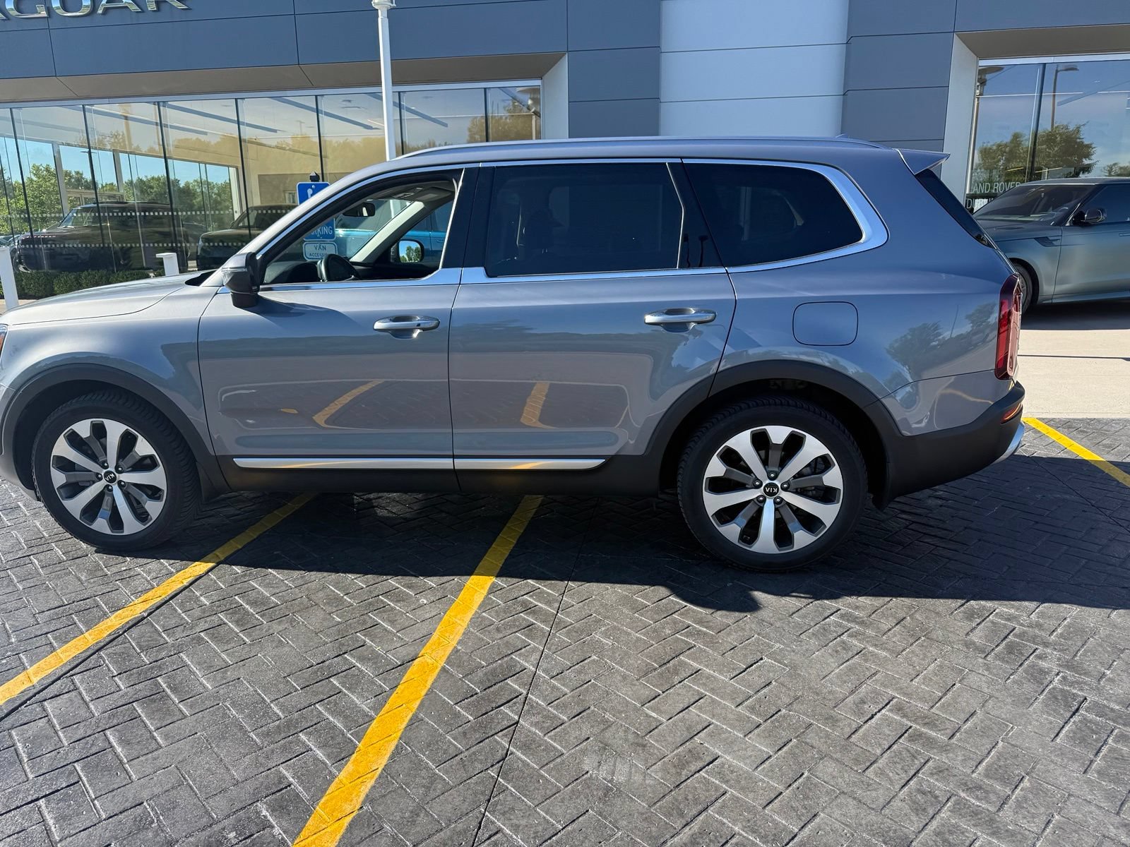 Used 2020 Kia Telluride S AWD/4WD image 8