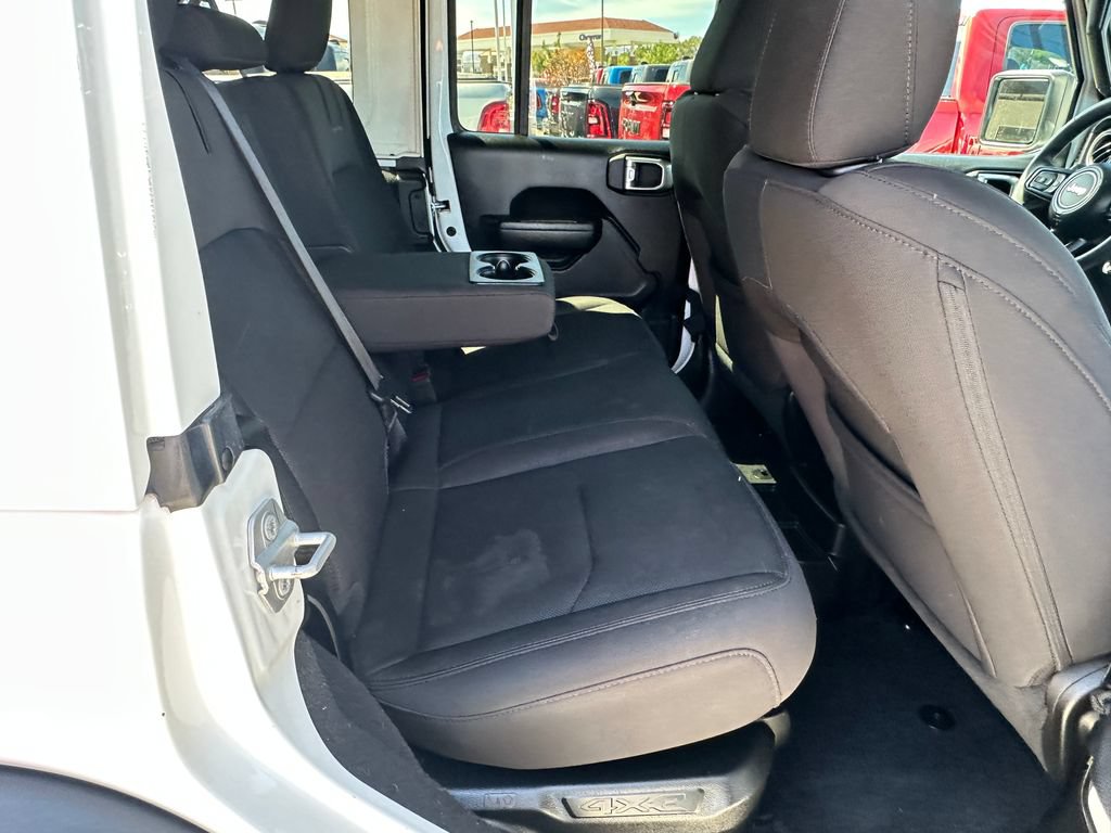 Certified 2023 Jeep Wrangler Unlimited w/ Sun & Screen Package AWD/4WD image 19