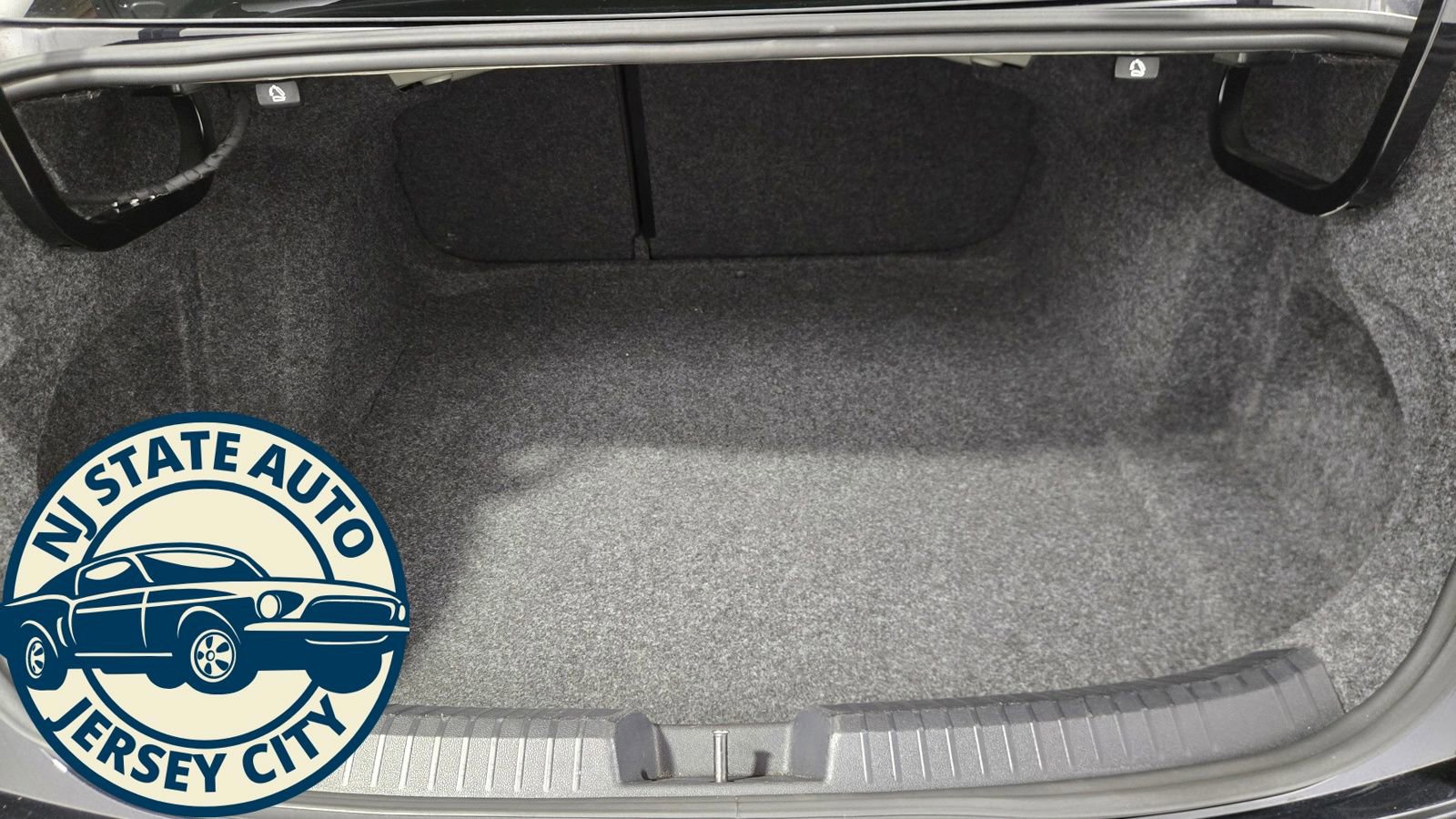 Used 2025 Volkswagen Jetta SE image 26