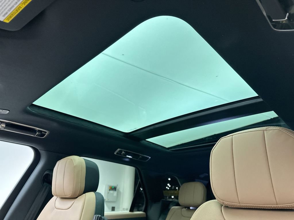 Used 2025 Land Rover Range Rover Sport Dynamic SE image 11