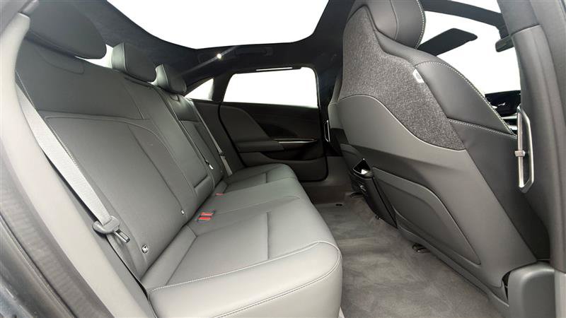 Used 2024 Lucid Air Touring AWD/4WD image 18