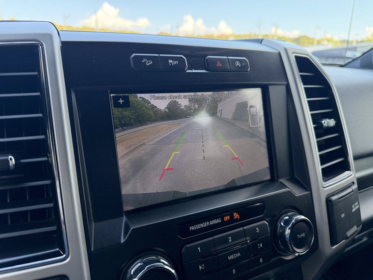 Used 2019 Ford F150 Lariat AWD/4WD image 16