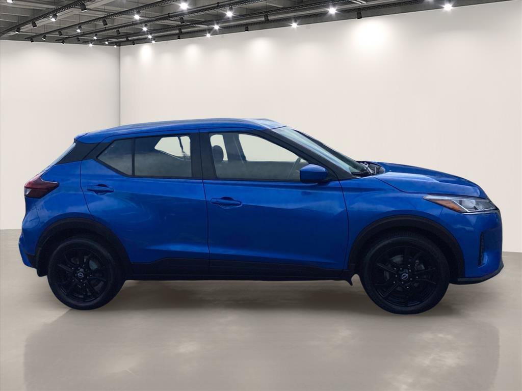 Used 2023 Nissan Kicks SV FWD image 8