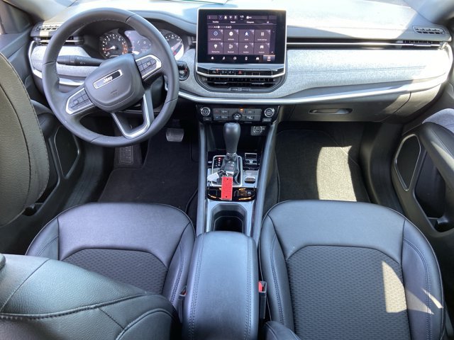Used 2024 Jeep Compass Latitude AWD/4WD image 48