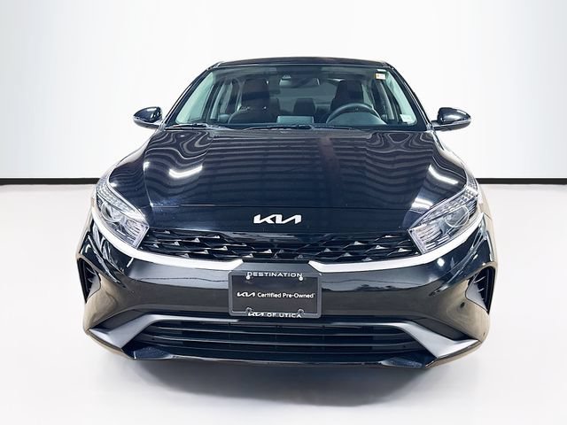 Used 2023 Kia Forte LXS w/ LXS Technology Package FWD image 2