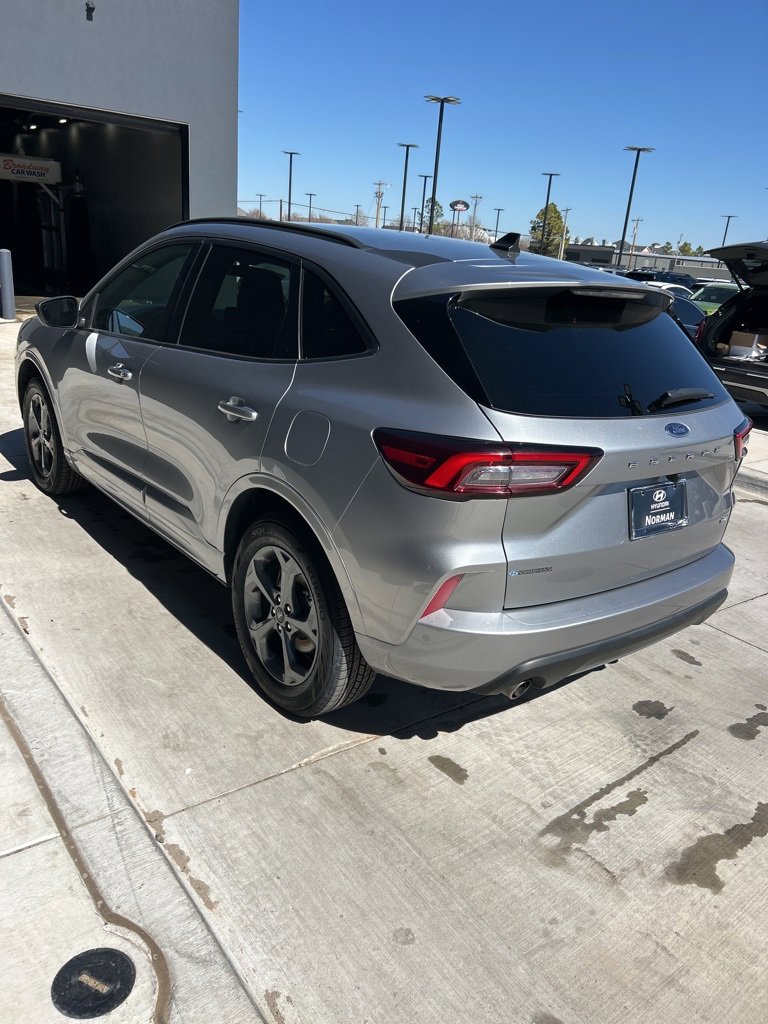 Used 2024 Ford Escape ST-Line image 6