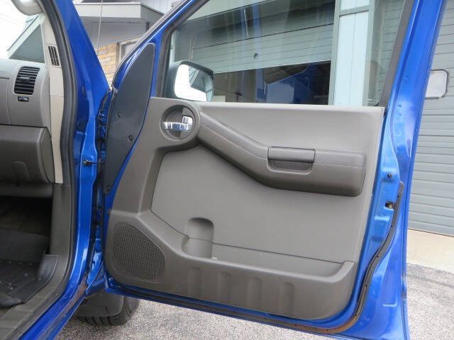 Used 2013 Nissan Xterra S AWD/4WD image 25