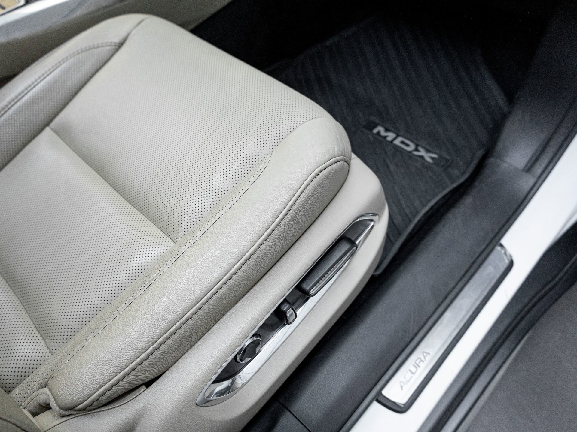 Used 2020 Acura MDX SH-AWD w/ Technology Package image 37