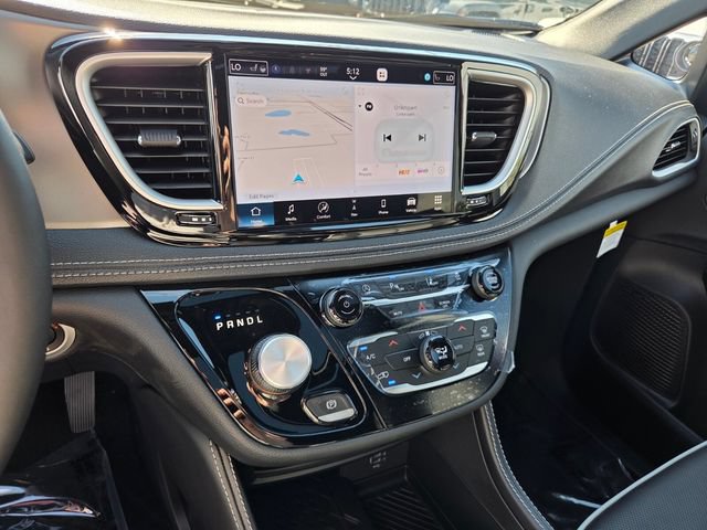 New 2027 Chrysler Pacifica Limited w/ S Appearance Package FWD image 25