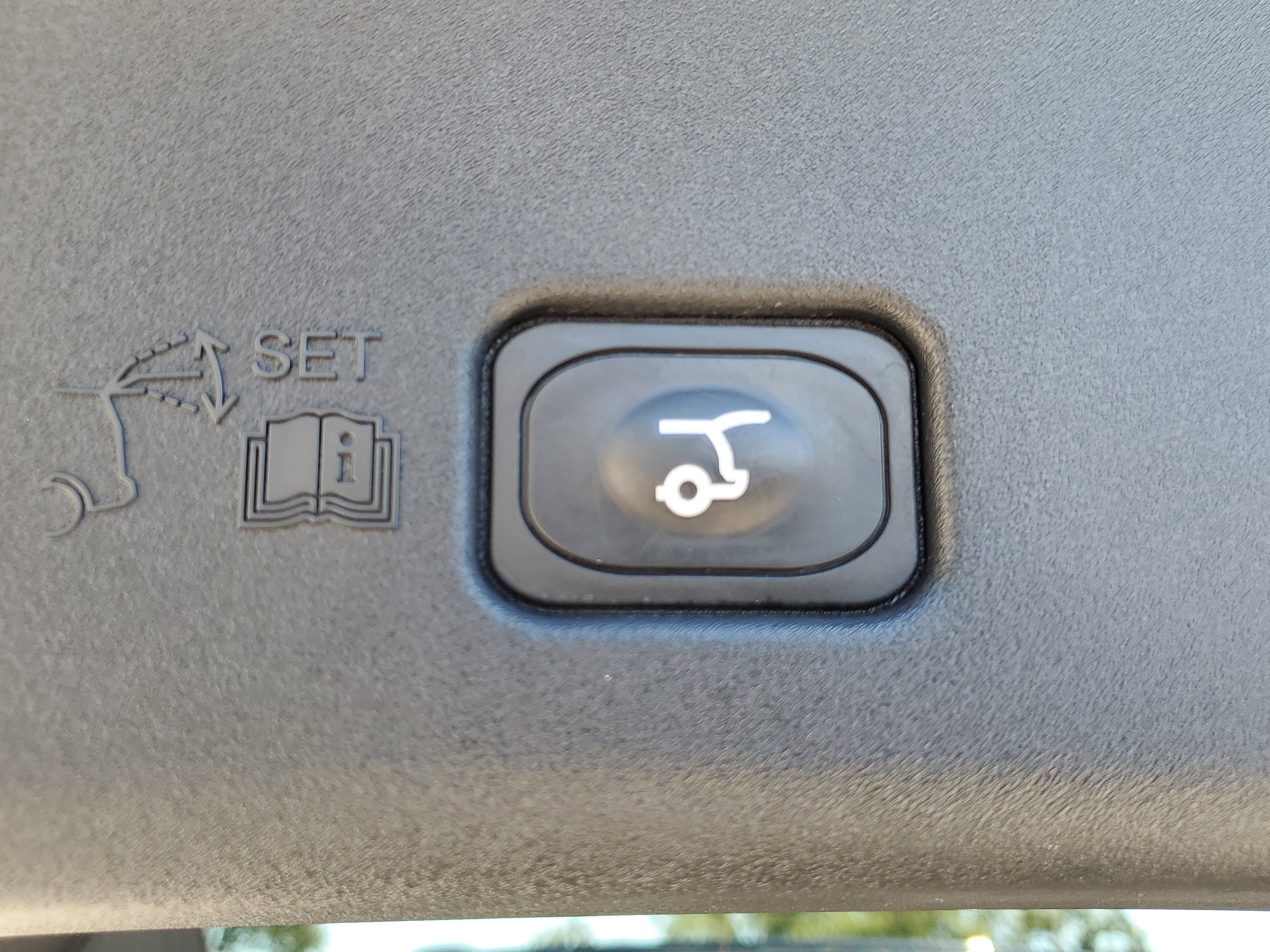 Used 2024 Lincoln Nautilus Reserve image 10