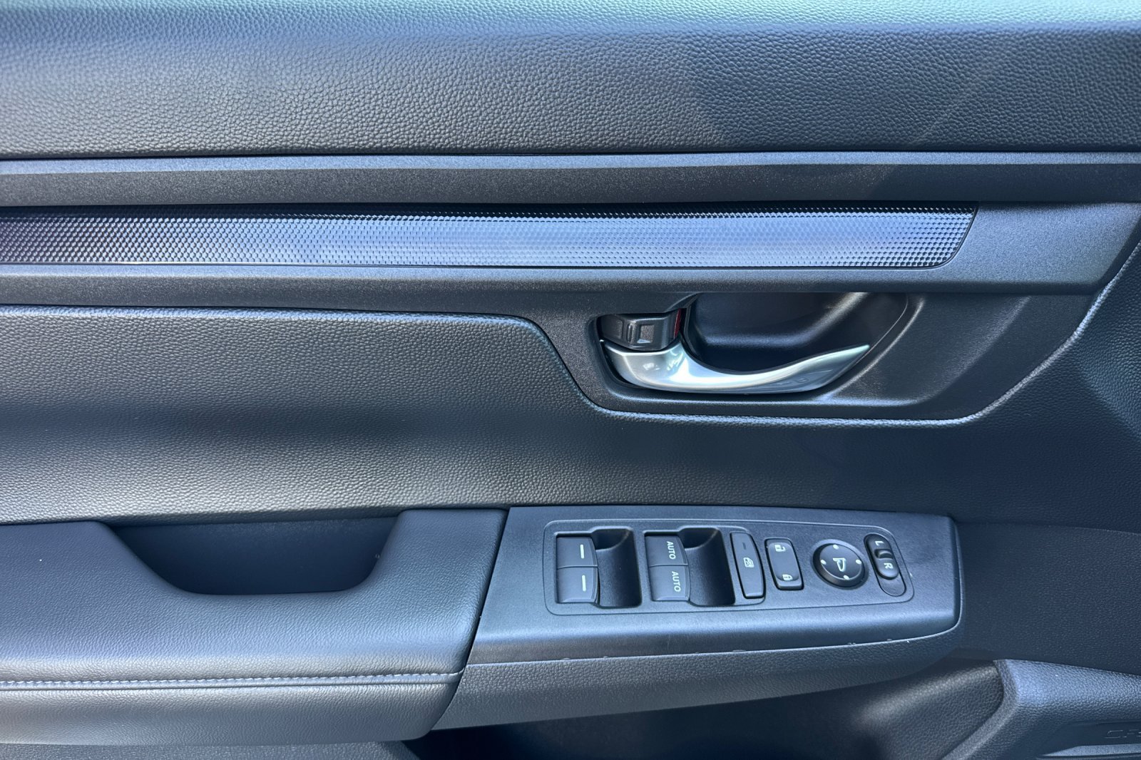 Used 2024 Honda CR-V EX image 15