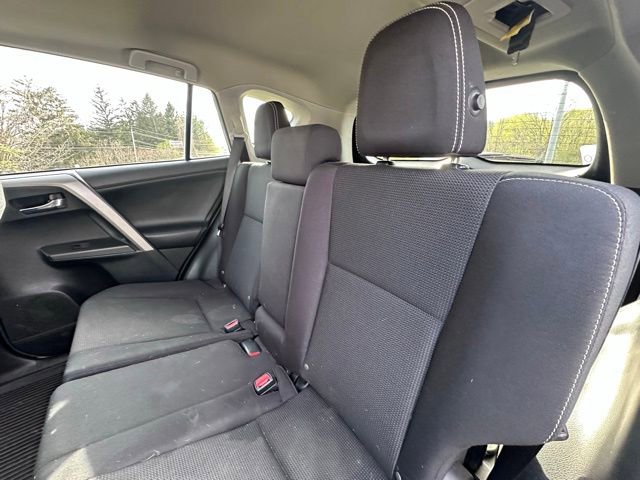 Used 2016 Toyota RAV4 XLE AWD/4WD image 11