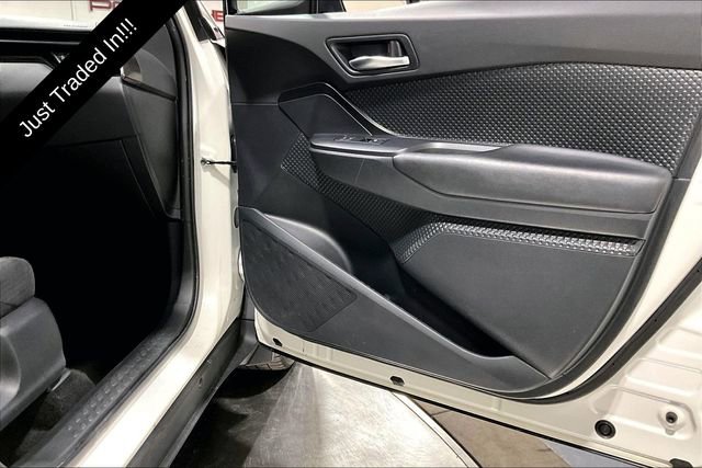 Used 2018 Toyota C-HR XLE FWD image 15