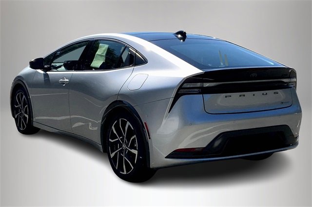 Used 2025 Toyota Prius Plug-In Hybrid image 9