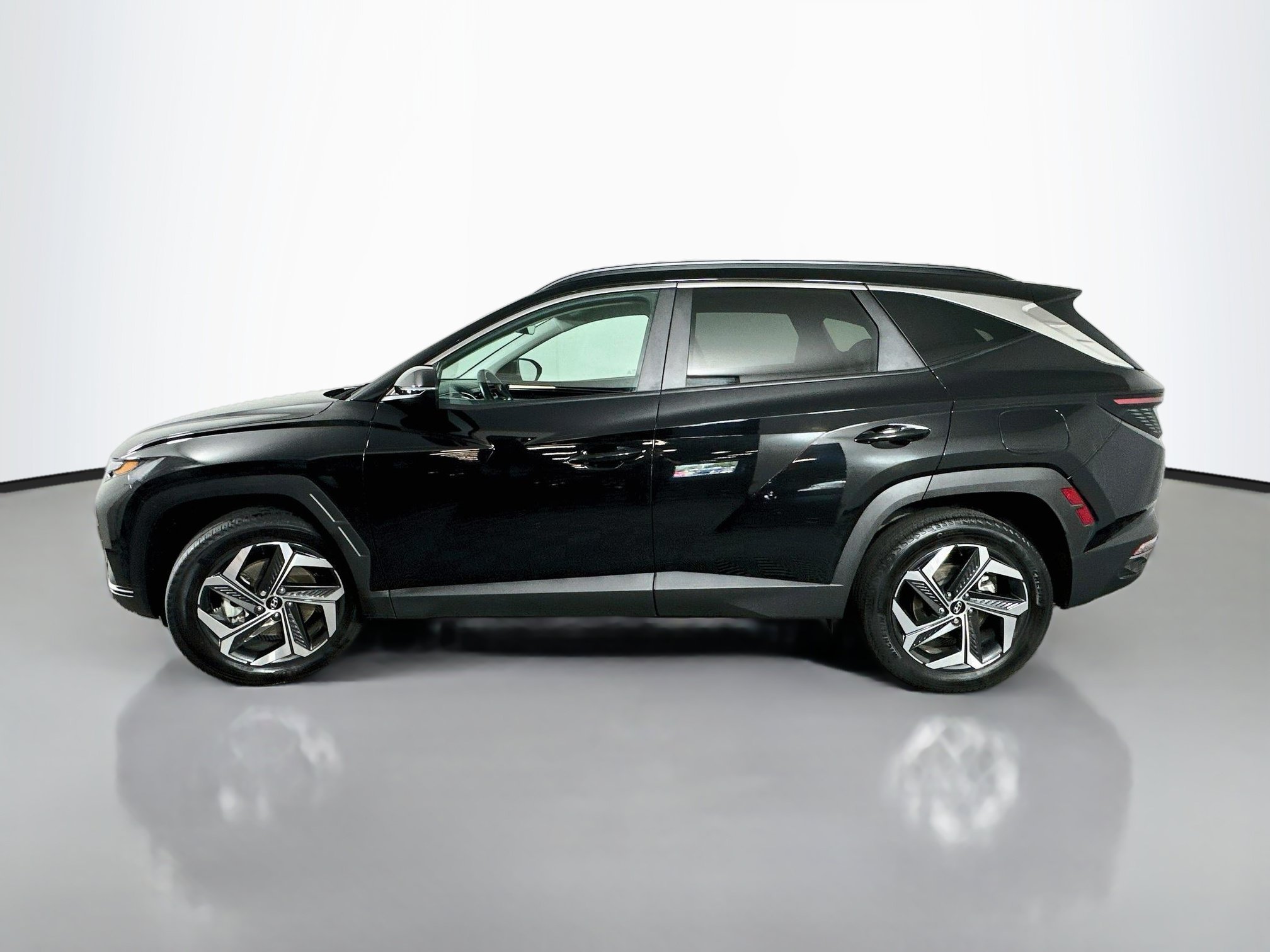 Certified 2024 Hyundai Tucson SEL w/ Convenience Package AWD/4WD image 4