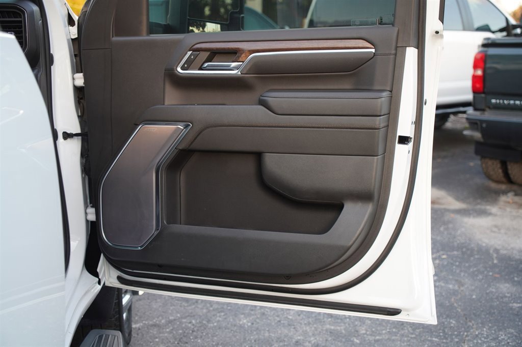 Used 2024 Chevrolet Silverado 3500 High Country w/ Technology Package image 51