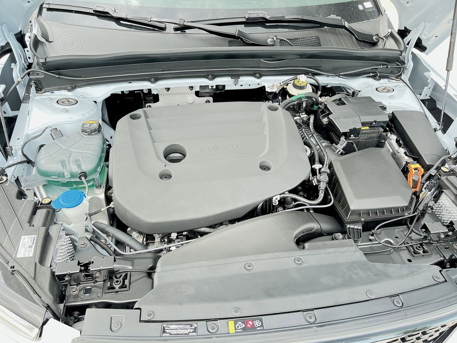 New 2026 Volvo XC40 B5 Plus w/ Protection Package Premier image 28