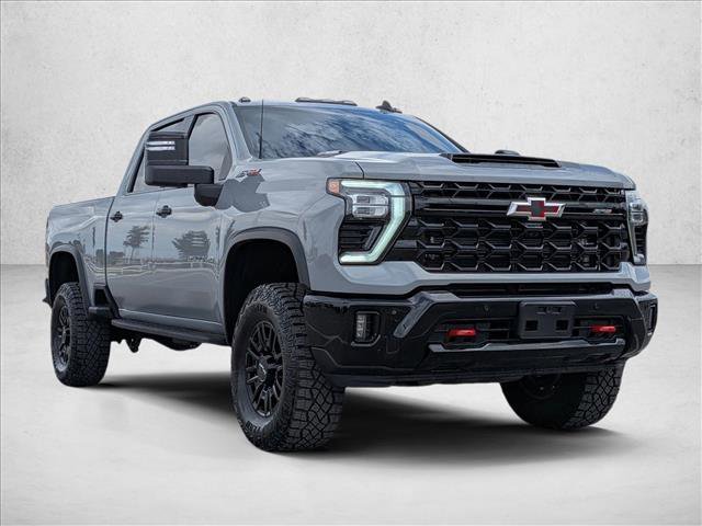 Used 2025 Chevrolet Silverado 2500 ZR2 image 3