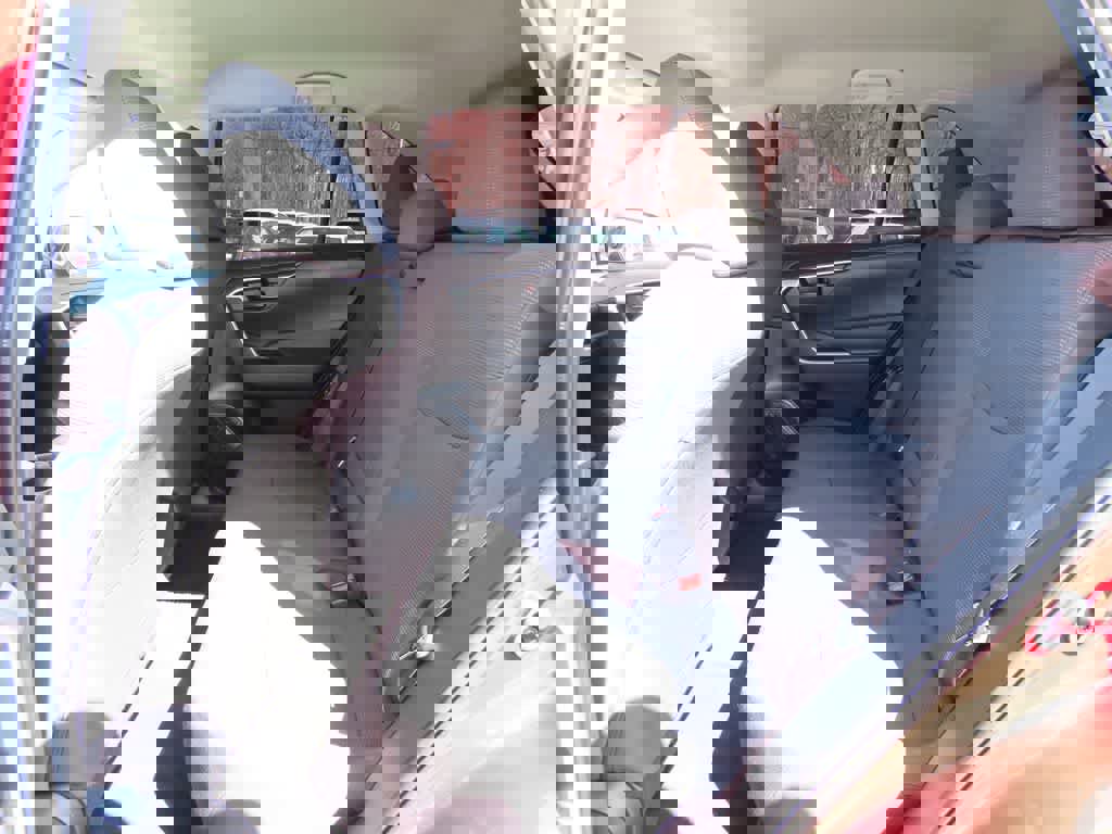 Used 2022 Toyota RAV4 LE image 13