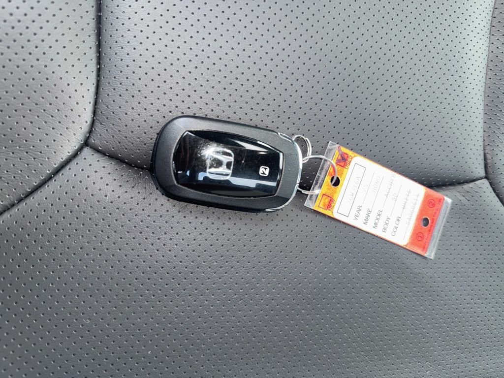 Used 2025 Honda Accord Sport image 30