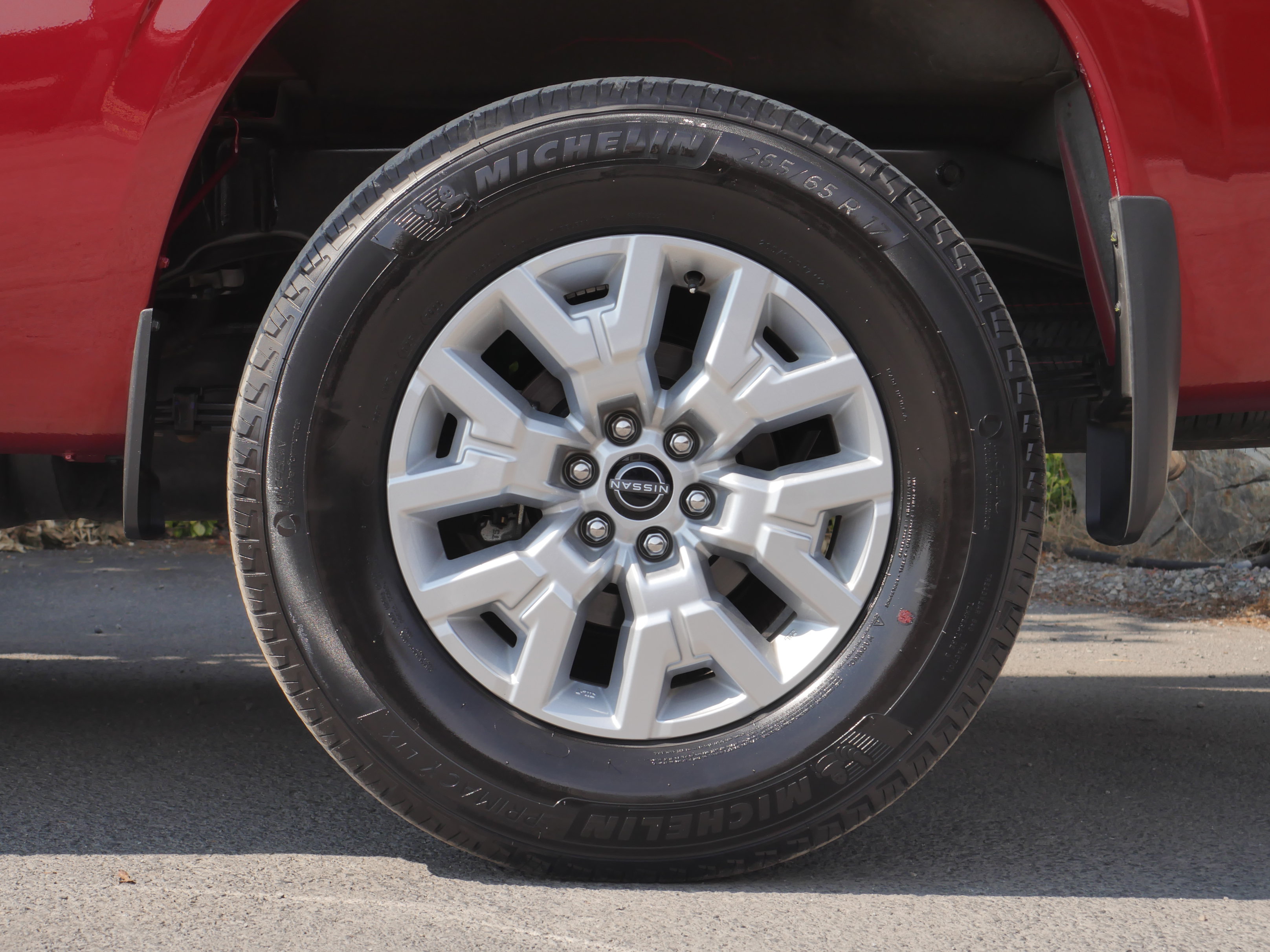Certified 2023 Nissan Frontier SV w/ Technology Package AWD/4WD image 15